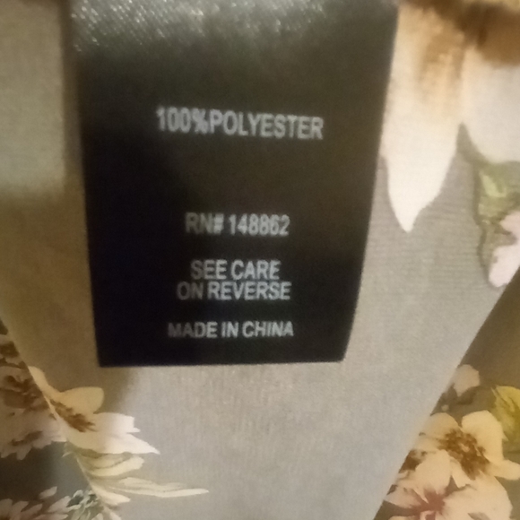 NWT-Torrid Tunic Floral Top Shirt Plus Size 2X Gray - Picture 6 of 7